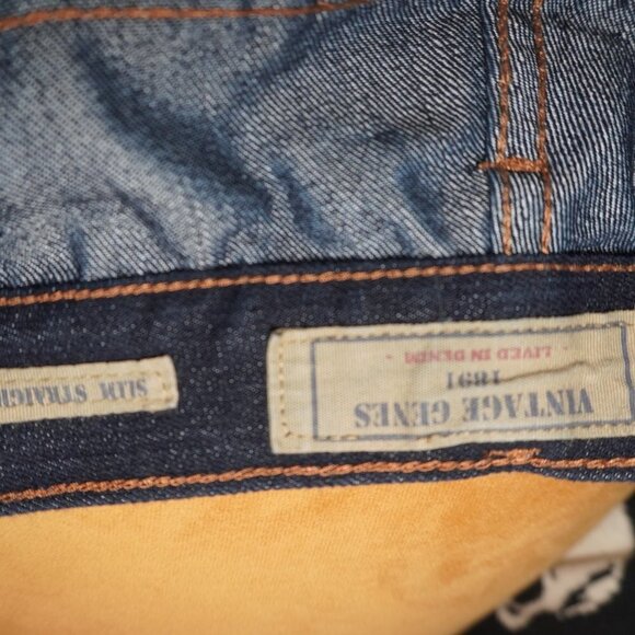Vintage Genes Mens Dark Wash Blue Slim Straight Denim Distress Jeans Size 34X32 - Picture 8 of 9